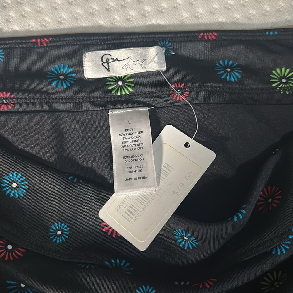 Short - Picture 2 of 3